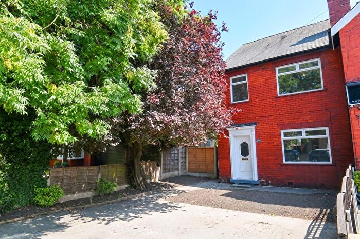 3 Bedroom Semi-Detached House For Sale In Manchester Road, Astley, M29