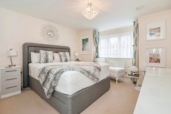 4 Bedroom Detached House For Sale In Cleverley Rise, Bursledon, Southampton, SO31
