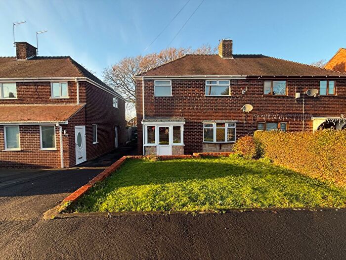 3 Bedroom Semi Detached House For Sale In Gauden Road, Pedmore, Stourbridge, DY9