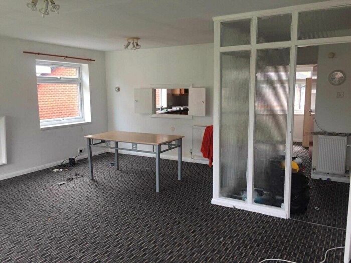 3 Bedroom Flat To Rent In Hardwick Court, Hardwick Close, Stanmore, Greater London, HA7