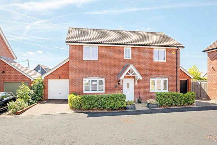 3 Bedroom Detached House For Sale In Kitchener Road, Bishop's Stortford, Hertfordshire, CM23