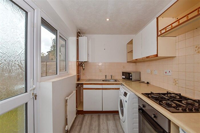 1 Bedroom Semi-Detached Bungalow For Sale In Betjeman Close, Poets Development, Larkfield, Kent, ME20