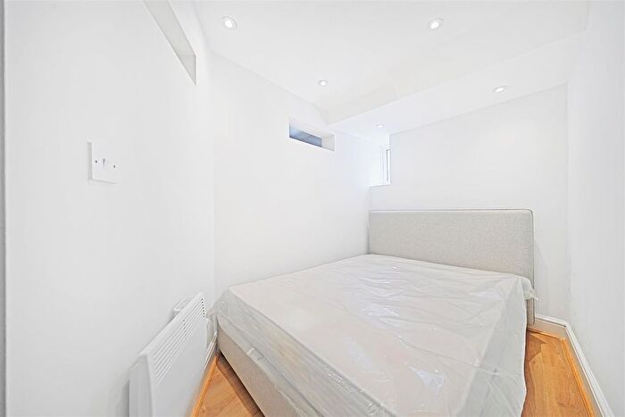 1 Bedroom Flat To Rent In Stanwick Road, West Kensington, W14
