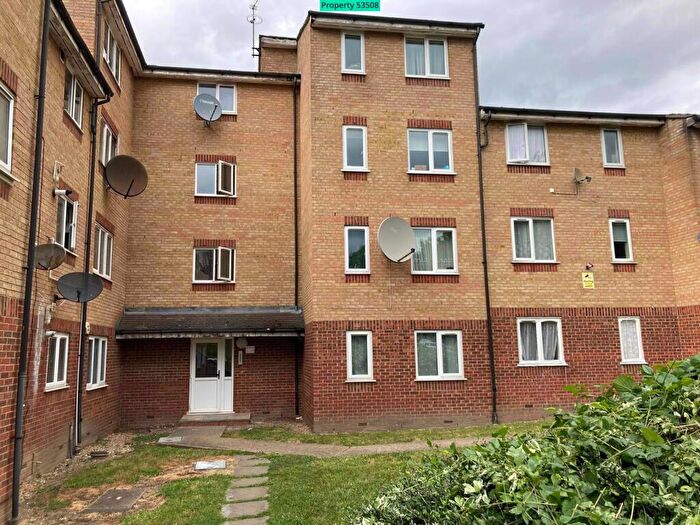 1 Bedroom Flat For Sale In Wigston Close, London, N18