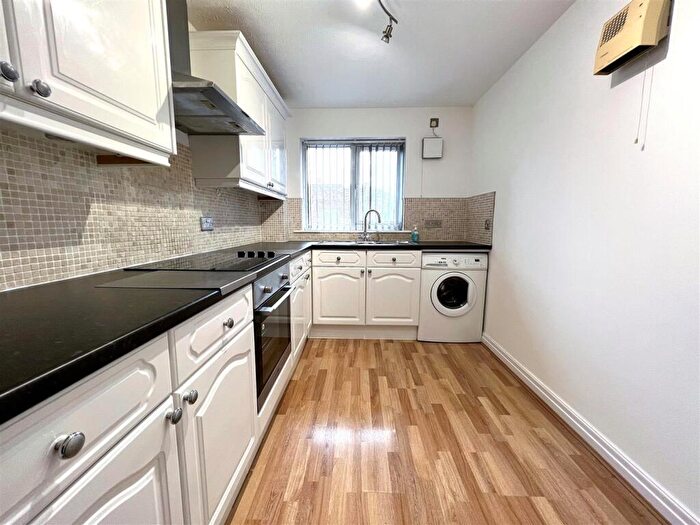 1 Bedroom Flat To Rent In Park View Road, Welling, DA16