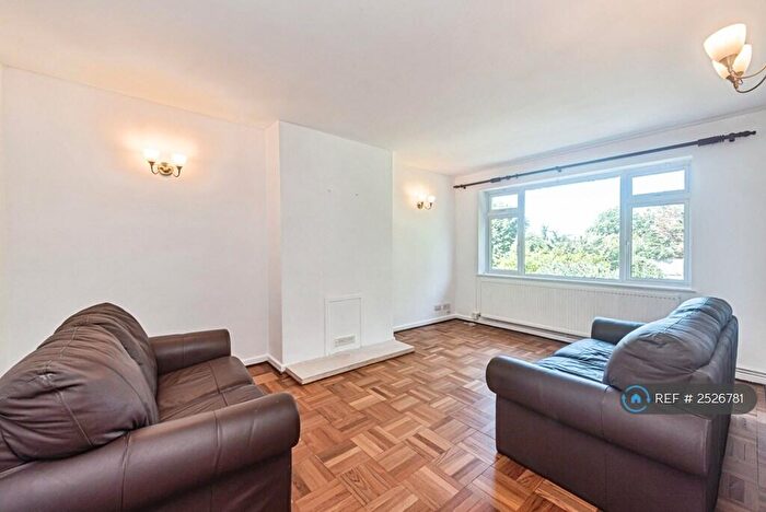 2 Bedroom Maisonette To Rent In Conkers, Maidenhead, SL6