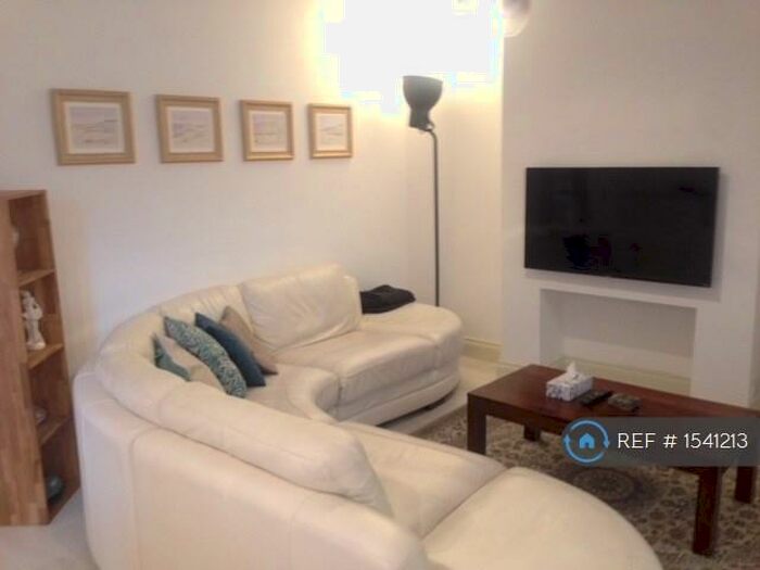 4 Bedroom Semi-Detached House To Rent In Severn Street, Lincoln, LN1