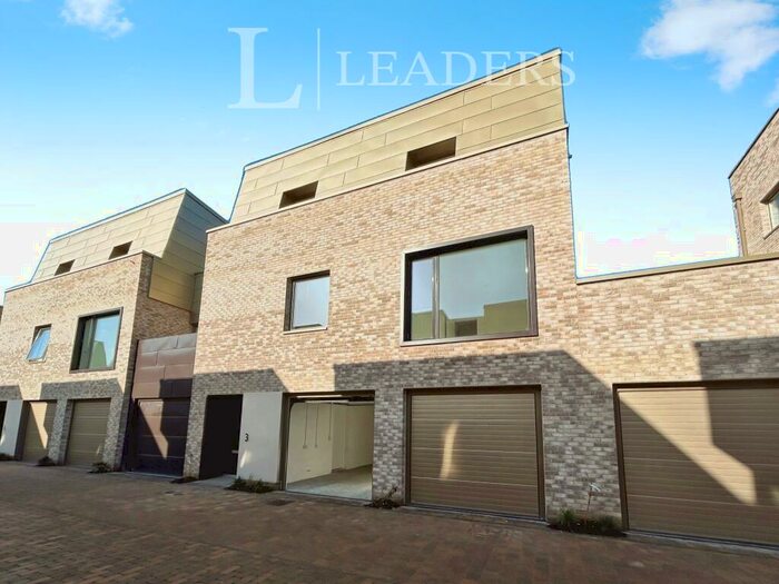 3 Bedroom Detached House To Rent In Stickfast Place, CB3