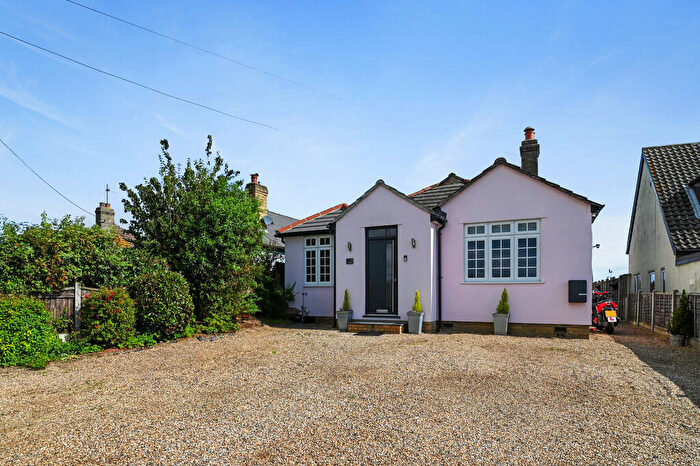 4 Bedroom Detached Bungalow For Sale In New Lane, Feering, CO5