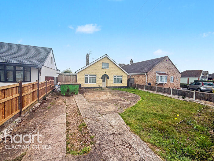 2 Bedroom Bungalow To Rent In Gorse Lane, Clacton-On-Sea, CO15