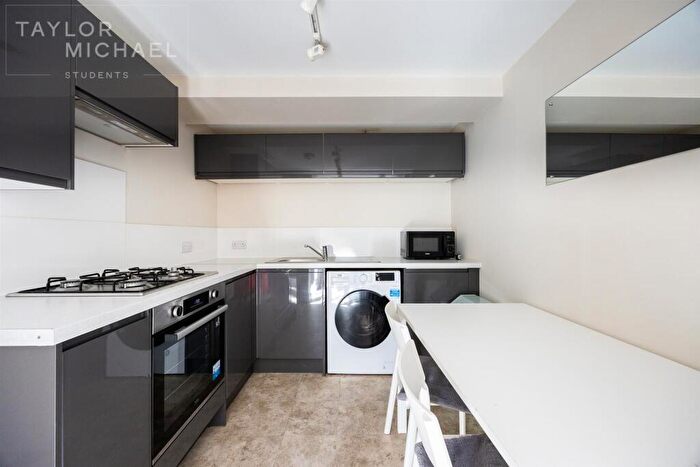 2 Bedroom Flat To Rent In Caledonian Road, Brighton, BN2