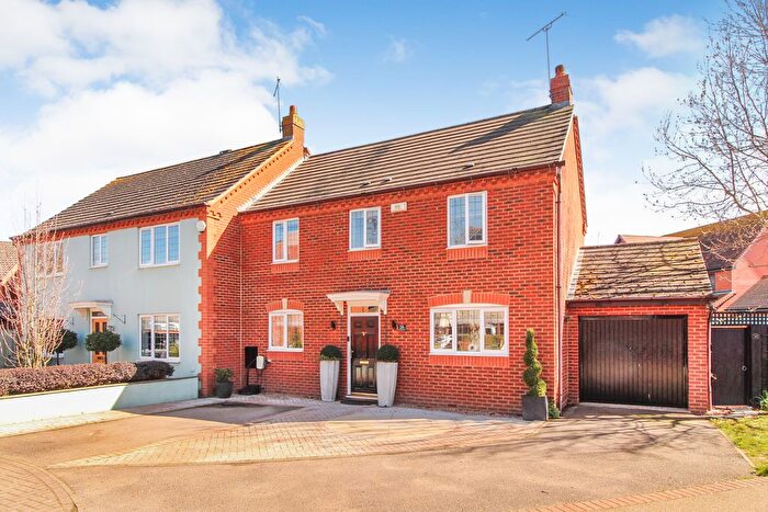 3 Bedroom Semi Detached House For Sale In Summerfield Drive, Wootton, MK43