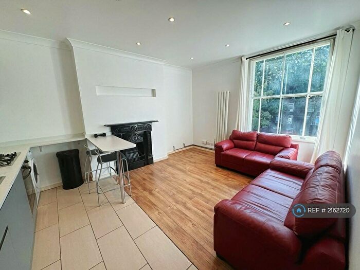 2 Bedroom Flat To Rent In Camden Road, London, NW1