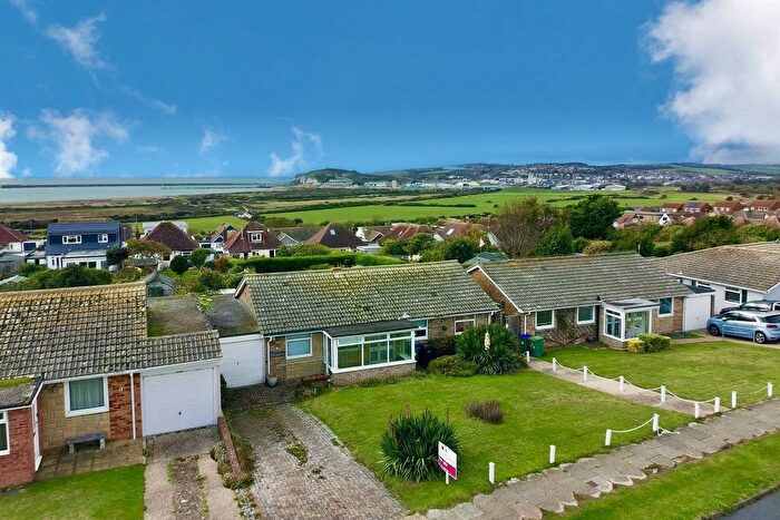 3 Bedroom Semi-detached Bungalow For Sale In St. Andrews Drive, Seaford, BN25