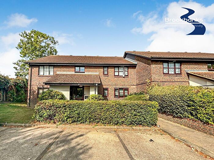 1 Bedroom Studio To Rent In Sprucedale Close, Swanley, BR8