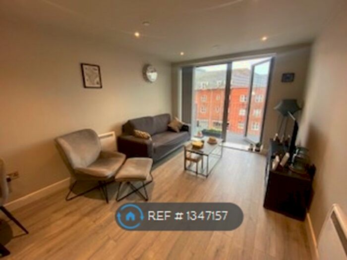 2 Bedroom Flat To Rent In The Metalworks, Slough, SL2