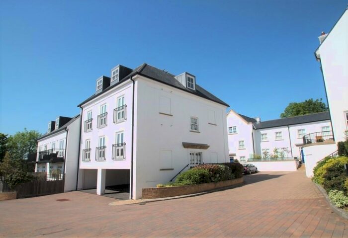 2 Bedroom Apartment To Rent In King Henry Mews, Harrow, Greater London, HA2