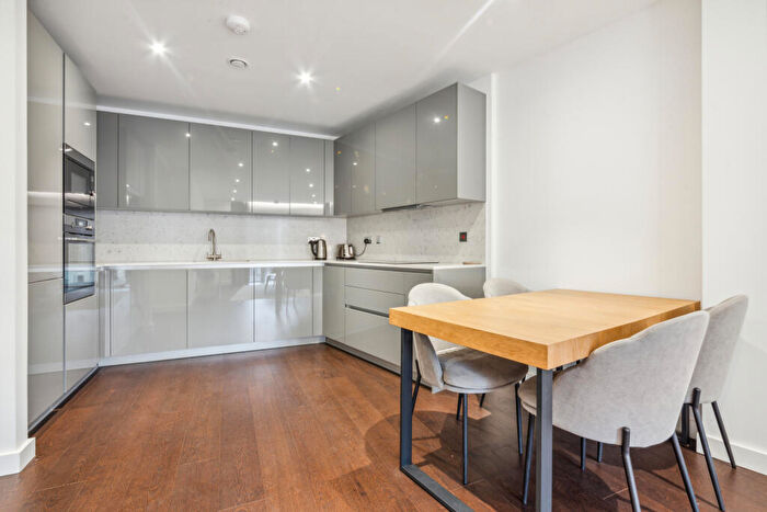 2 Bedroom Flat To Rent In Senate Building, Lanchester Way, SW11