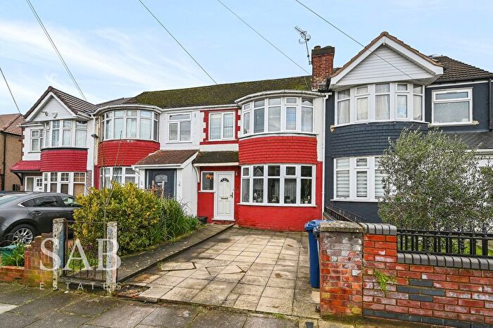 3 Bedroom Terraced House For Sale In Anthony Road, Greenford, UB6