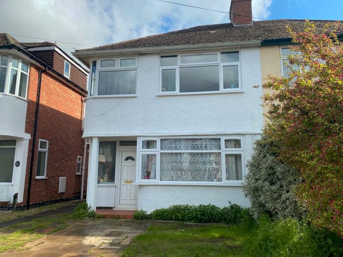 3 Bedroom Semi-Detached House To Rent In Wharton Road, Headington, OX3