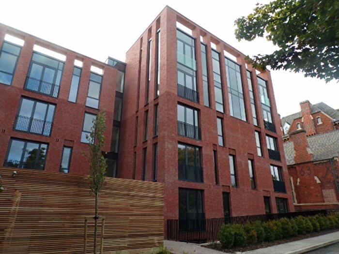 2 Bedroom Flat To Rent In King Edwards Square, The Sutton, B73