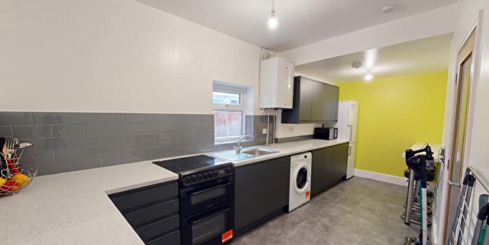 4 Bedroom Terraced House To Rent In Gleave Road, Selly Oak, Birmingham, B29