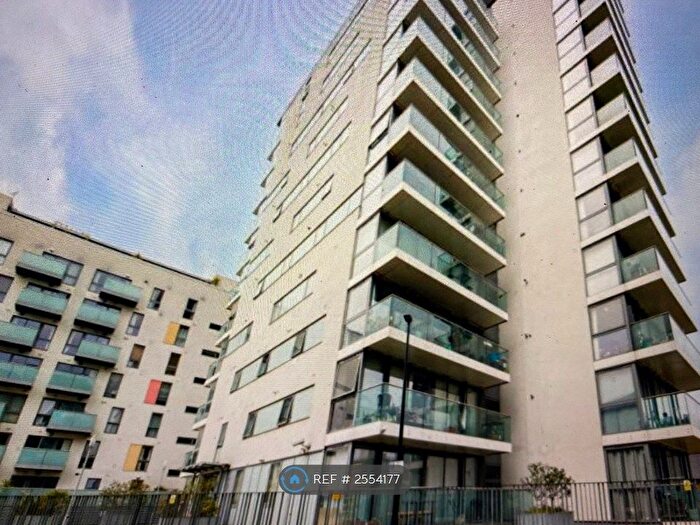 2 Bedroom Flat To Rent In Stainsby Road, London, E14