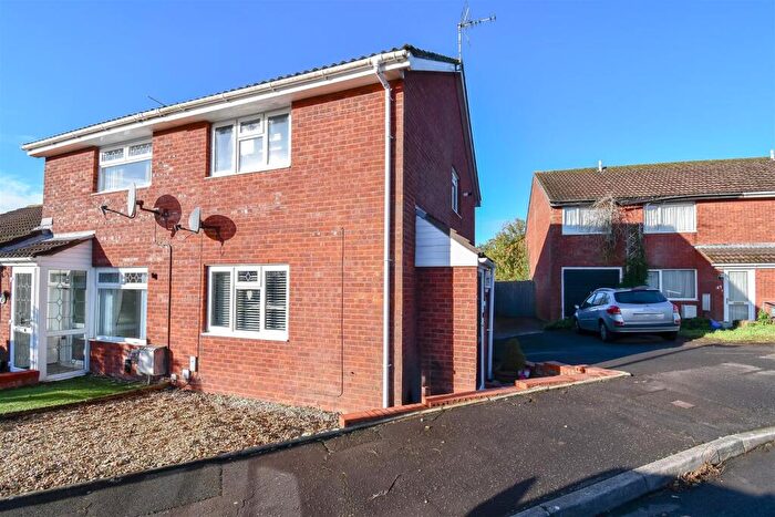 2 Bedroom Semi-Detached House For Sale In Meadowcroft, Rhoose, Barry, CF62