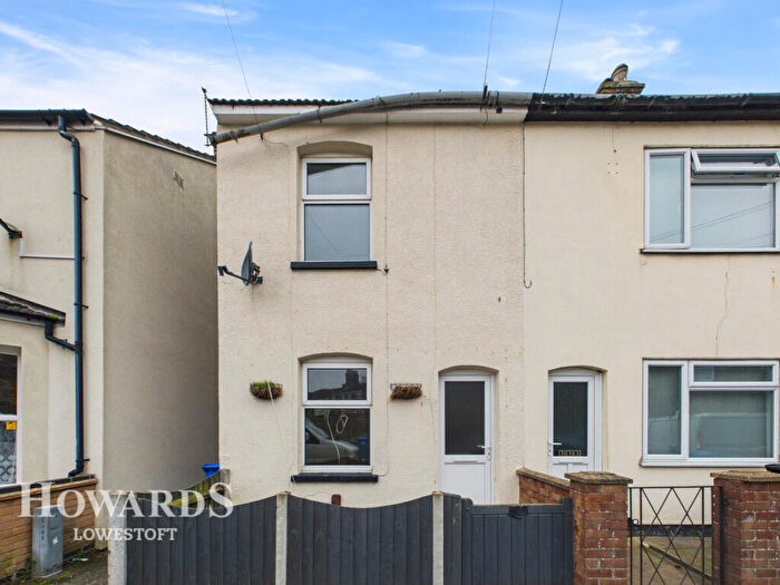 3 Bedroom End Of Terrace House For Sale In Raglan Street, Lowestoft, NR32