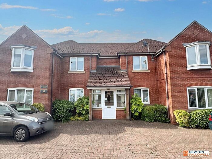 2 Bedroom Apartment For Sale In Queslett Road, Birmingham, B43