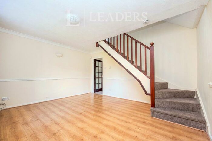 2 Bedroom Semi-Detached House To Rent In Heathfields Close, Off Brook Lane, CH2