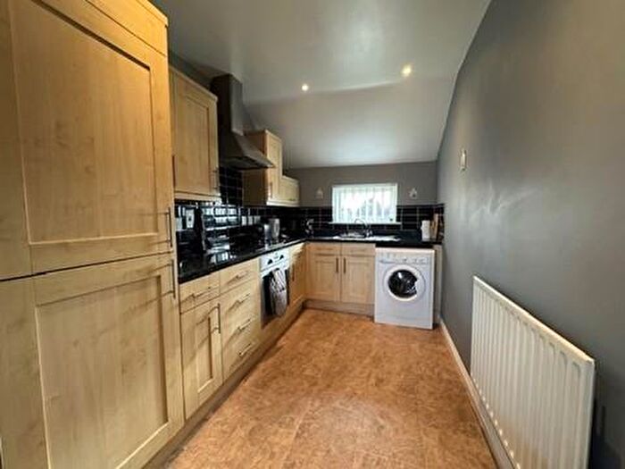2 Bedroom Flat To Rent In Cornishway, Manchester, M22
