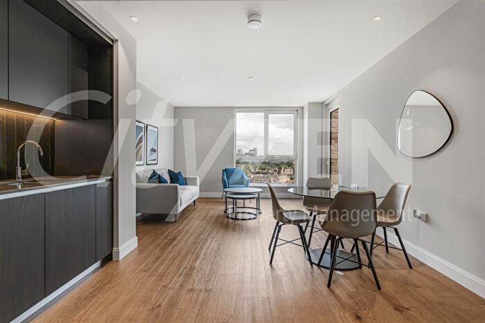 1 Bedroom Flat To Rent In Gasholder Place, London, SE11