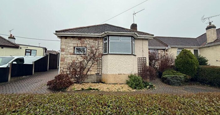 3 Bedroom Detached Bungalow For Sale In Station Crescent, Rayleigh, Essex, SS6