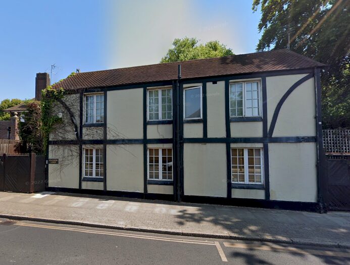 3 Bedroom Detached House To Rent In Dover House Road, London, SW15