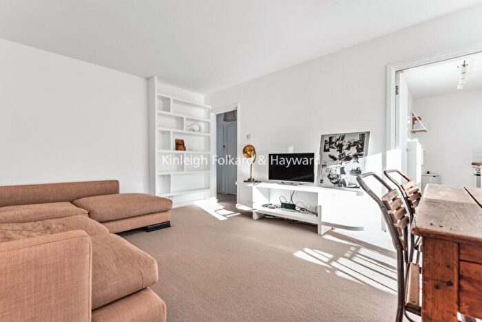 1 Bedroom Flat To Rent In Vanbrugh Court, London, SE11