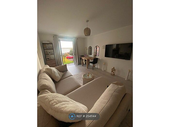 2 Bedroom Flat To Rent In Armstrong Quay, Liverpool, L3