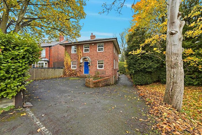 4 Bedroom Detached House For Sale In Oxford Road, Macclesfield, SK11