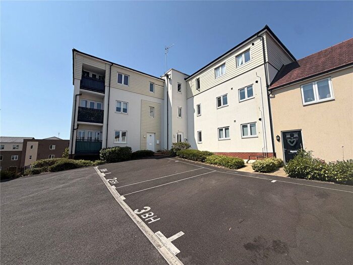 2 Bedroom Flat For Sale In Great Mead, Yeovil, Somerset, BA21