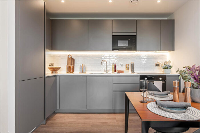 2 Bedroom Apartment To Rent In Weldale Street, Reading, Berkshire, RG1