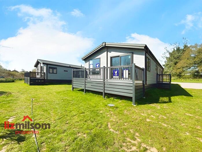 2 Bedroom Park Home For Sale In Park Road, Overseal, Swadlincote, DE12