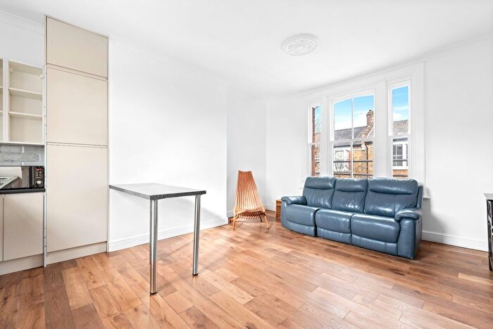 2 Bedroom Flat To Rent In Stavordale Road, Highbury, N5