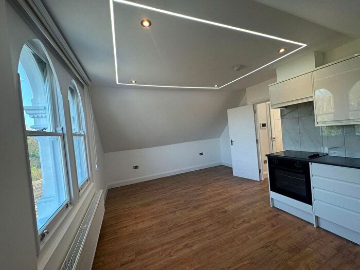 1 Bedroom Flat To Rent In Scarborough Road, London, N4