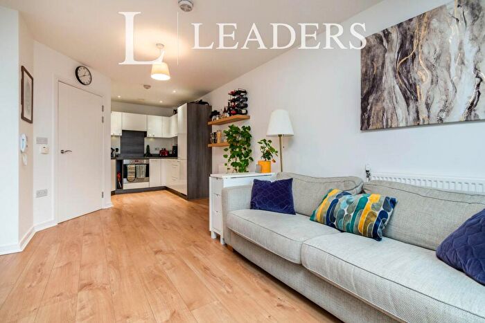 1 Bedroom Flat To Rent In Heritage Court, Connersville Way, CR0