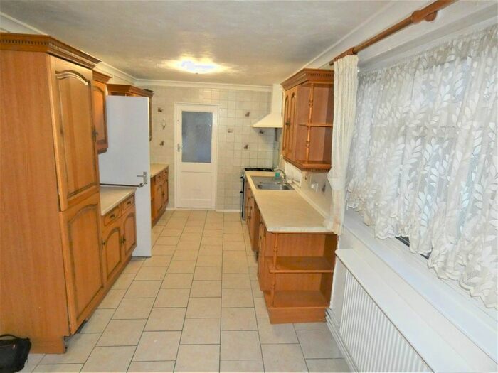 3 Bedroom Terraced House To Rent In Bearing Close, Chigwell, IG7