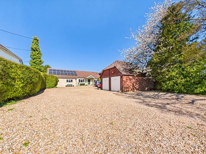 6 Bedroom Detached Bungalow For Sale In Blackberry Lane, Four Marks, Alton, Hampshire, GU34