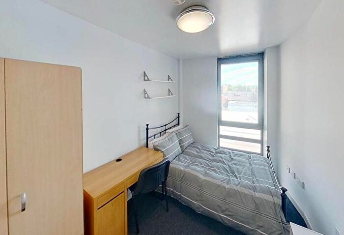 6 Bedroom Flat To Rent In Mansfield Road, Nottingham, NG1