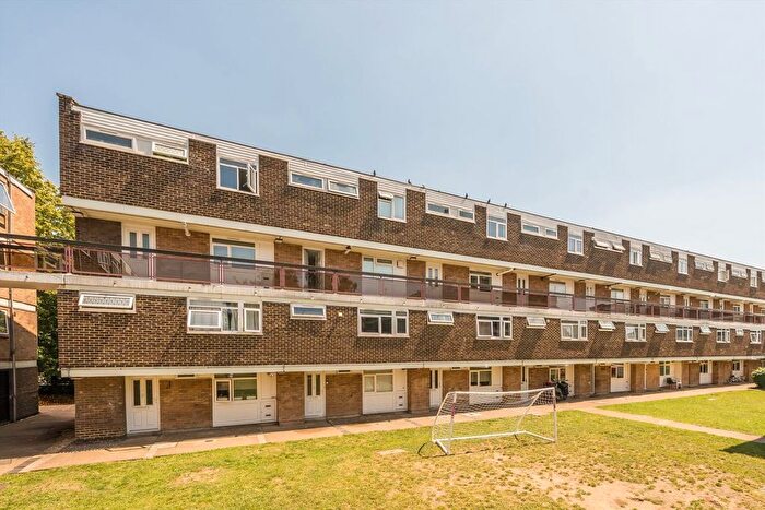 4 Bedroom Flat To Rent In Gloucester Road, Kingston Upon Thames, KT1