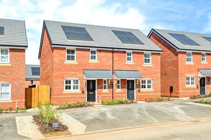 2 Bedroom House For Sale In St Peters Place, Salisbury, Wiltshire, SP2