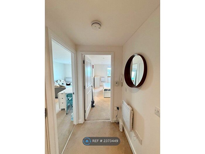 1 Bedroom Flat To Rent In Reed House, London, SW19